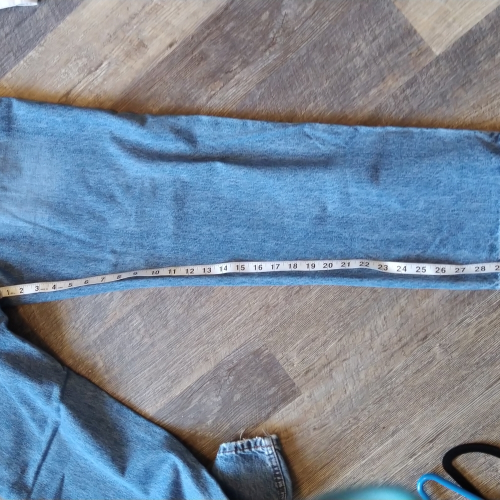 Guys jeans 32x30.